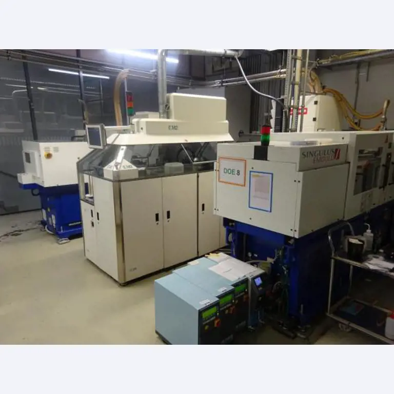 Machines entretenues dans le domaine de l´industrie des semi-conducteurs, de la fabrication de semi-conducteurs, de la fabrication de CD, de la fabrication de DVD-5