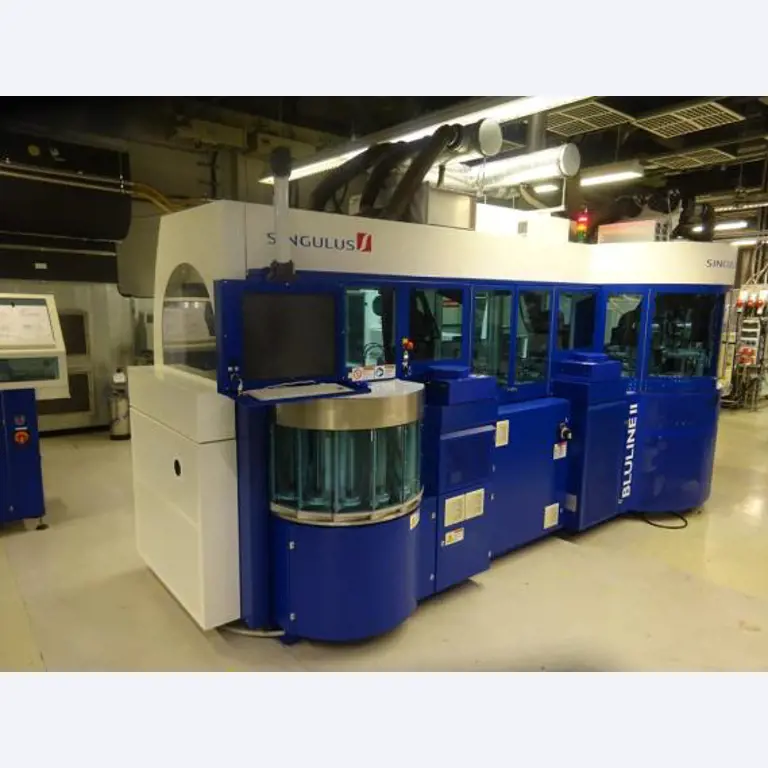 Machines entretenues dans le domaine de l´industrie des semi-conducteurs, de la fabrication de semi-conducteurs, de la fabrication de CD, de la fabrication de DVD-6