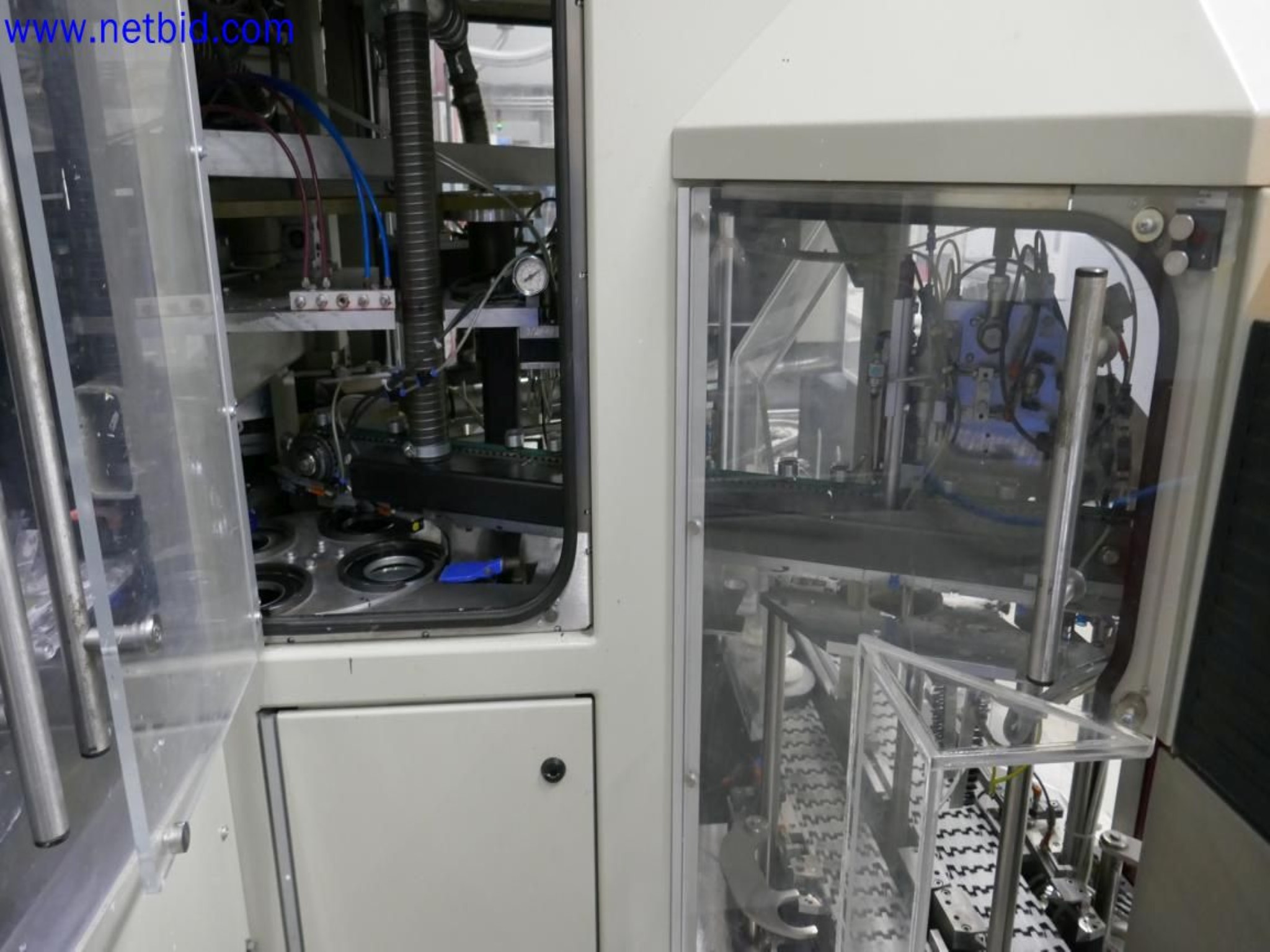 Maintained machines from the semiconductor industry, semiconductor production, CD production, DVD production-15