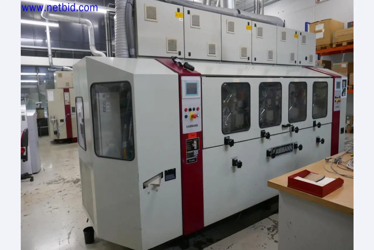 Údržba strojů z polovodičového průmyslu, výroba polovodičů, výroba CD a DVD.-1