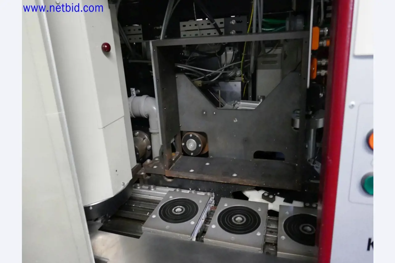 Údržba strojů z polovodičového průmyslu, výroba polovodičů, výroba CD a DVD.-2