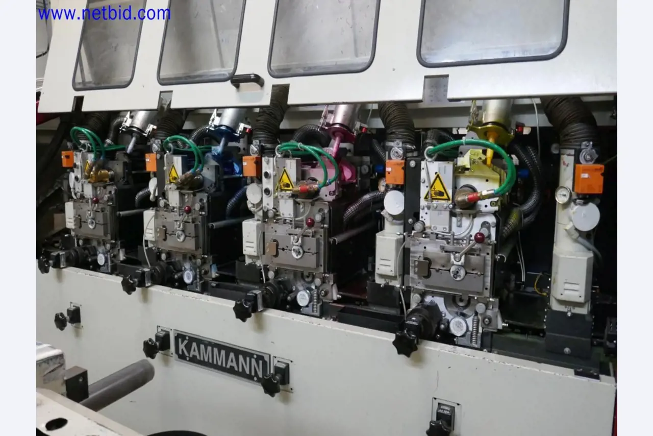 Údržba strojů z polovodičového průmyslu, výroba polovodičů, výroba CD a DVD.-3