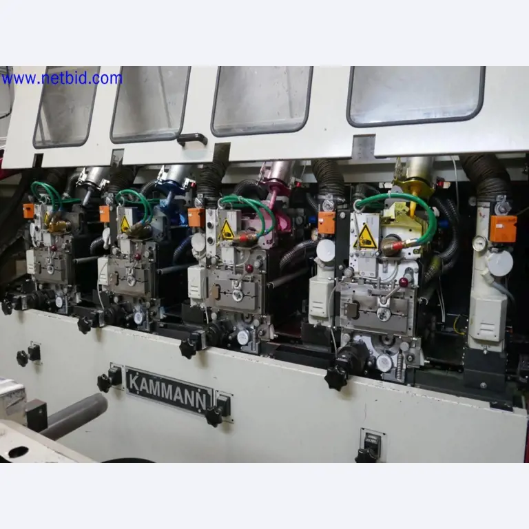 Údržba strojů z polovodičového průmyslu, výroba polovodičů, výroba CD a DVD.-3