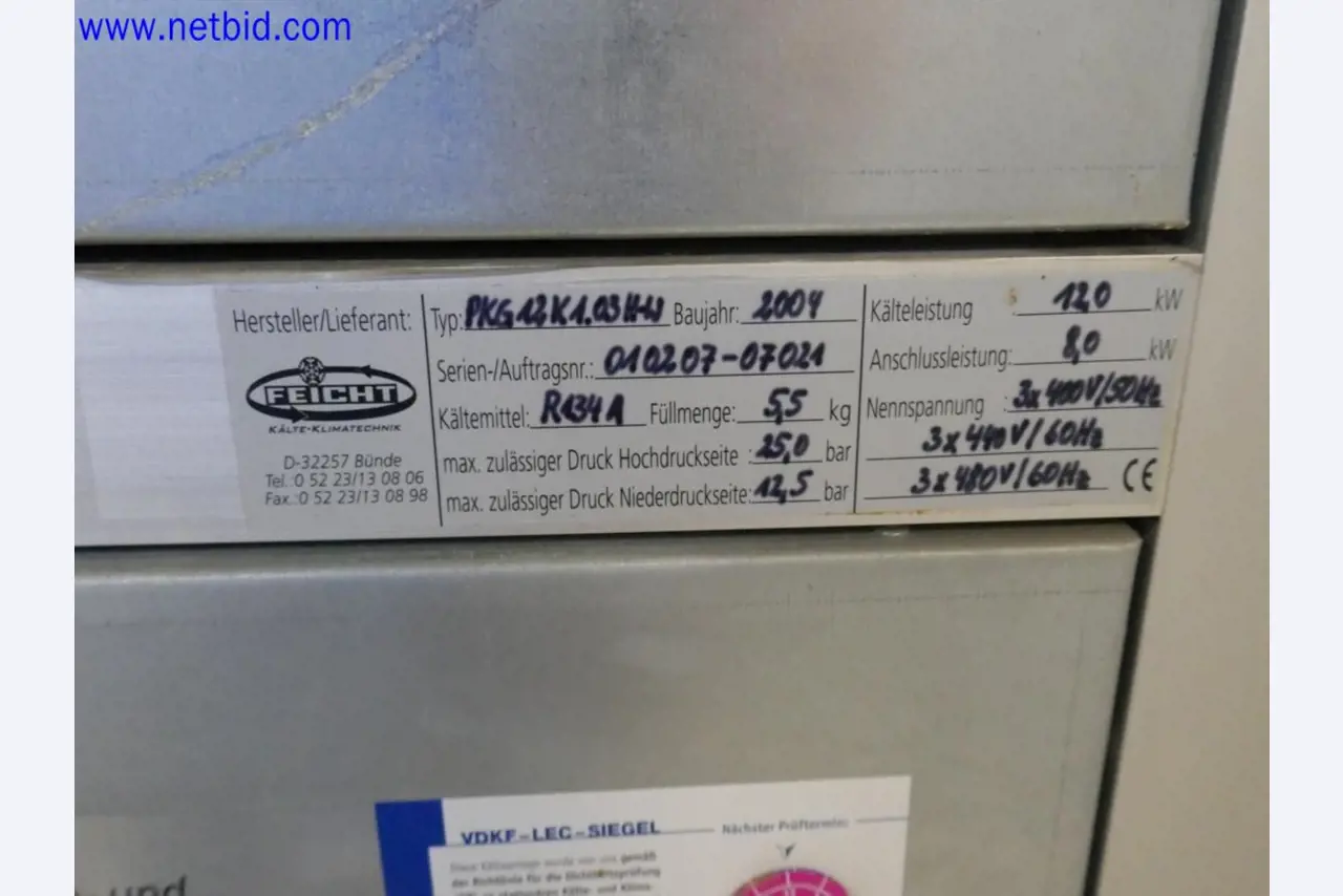 Údržba strojů z polovodičového průmyslu, výroba polovodičů, výroba CD a DVD.-8