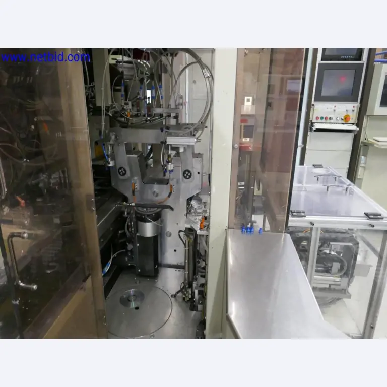 Údržba strojů z polovodičového průmyslu, výroba polovodičů, výroba CD a DVD.-12