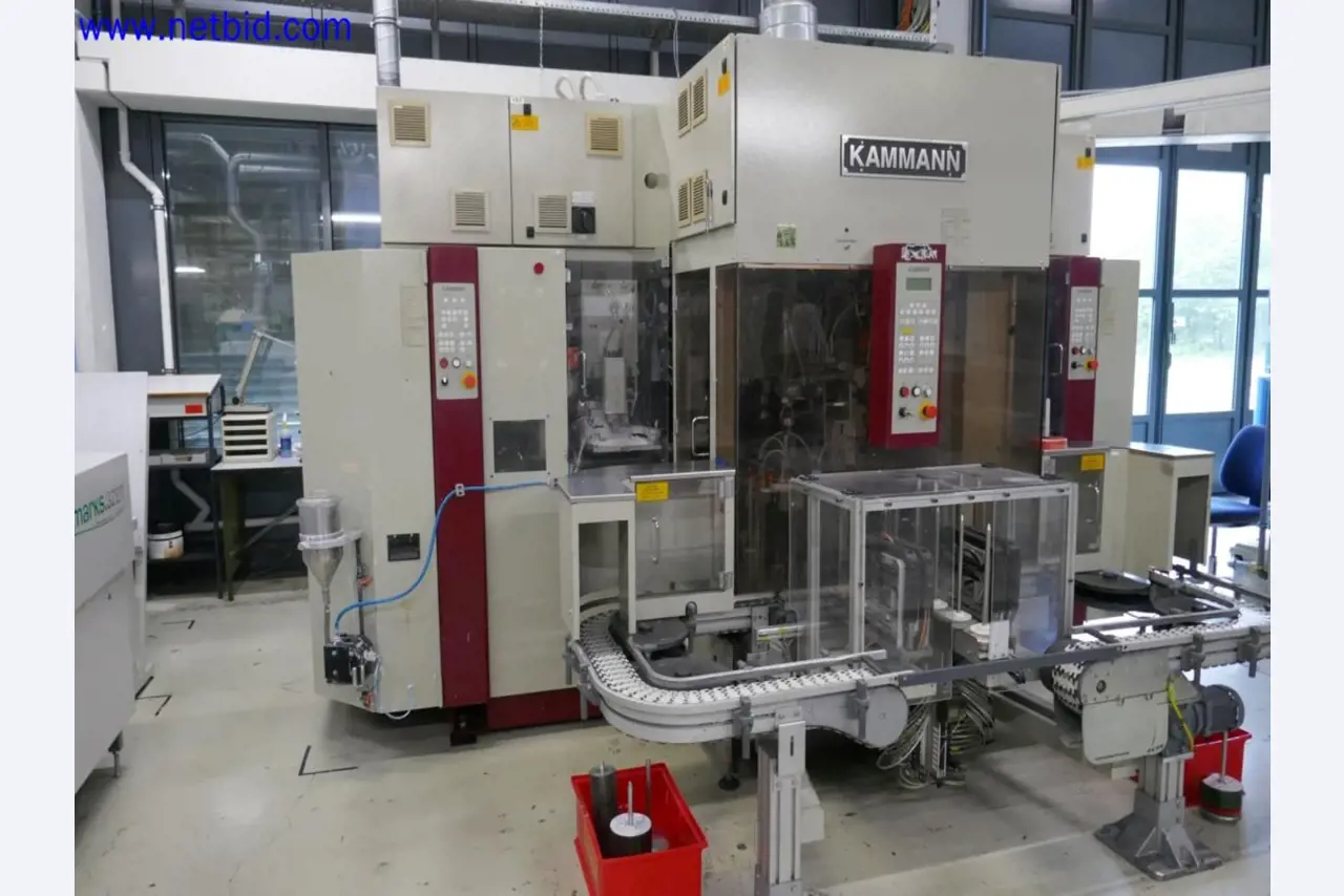 Údržba strojů z polovodičového průmyslu, výroba polovodičů, výroba CD a DVD.-13