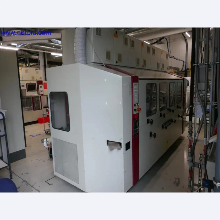 Údržba strojů z polovodičového průmyslu, výroba polovodičů, výroba CD a DVD.-1