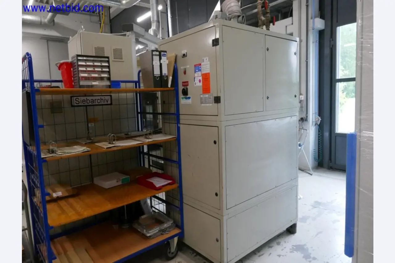 Údržba strojů z polovodičového průmyslu, výroba polovodičů, výroba CD a DVD.-4