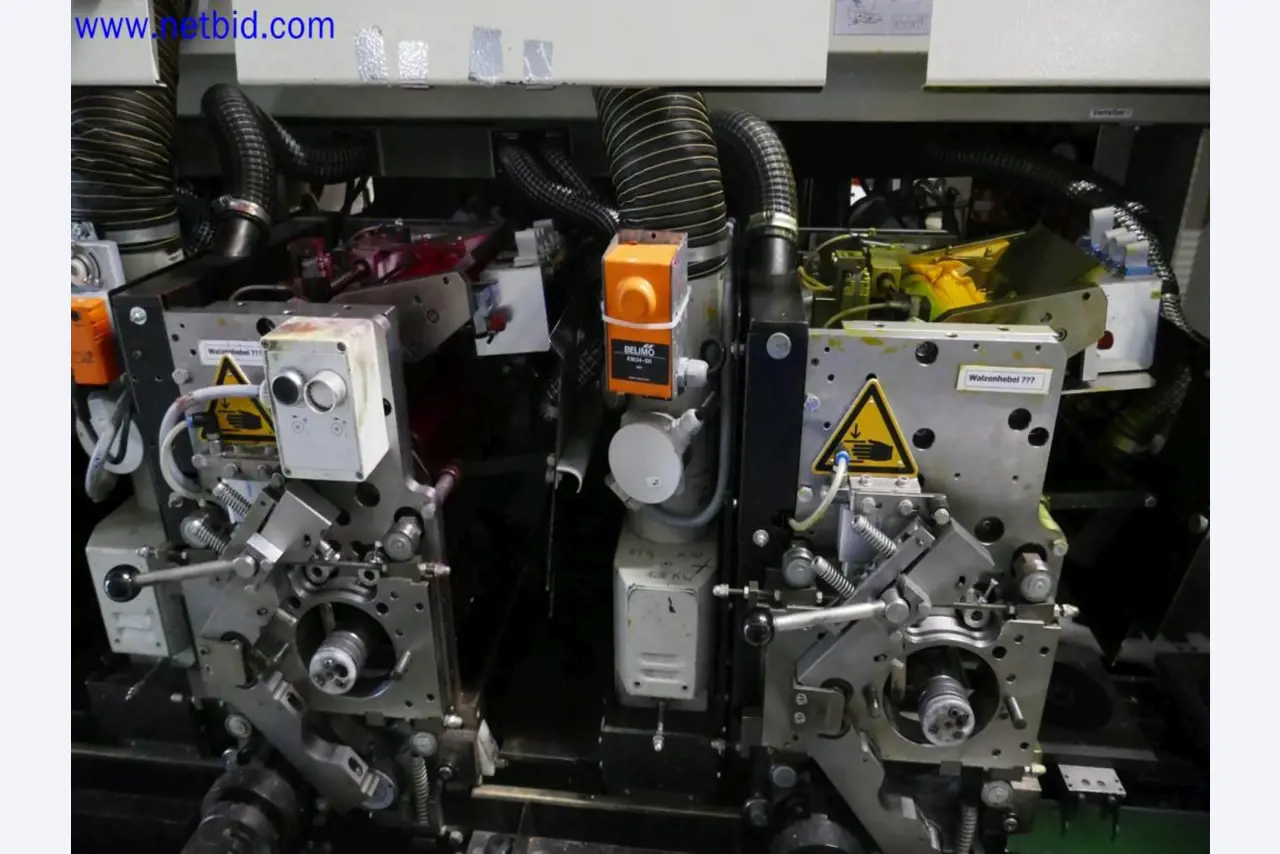 Údržba strojů z polovodičového průmyslu, výroba polovodičů, výroba CD a DVD.-8