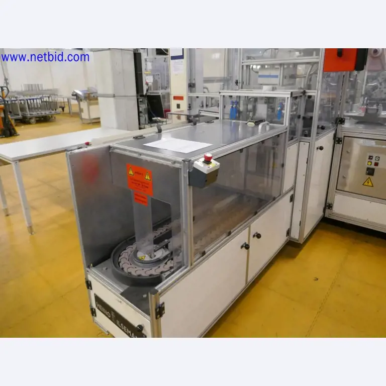 Machines entretenues dans le domaine de l´industrie des semi-conducteurs, de la fabrication de semi-conducteurs, de la fabrication de CD, de la fabrication de DVD-4