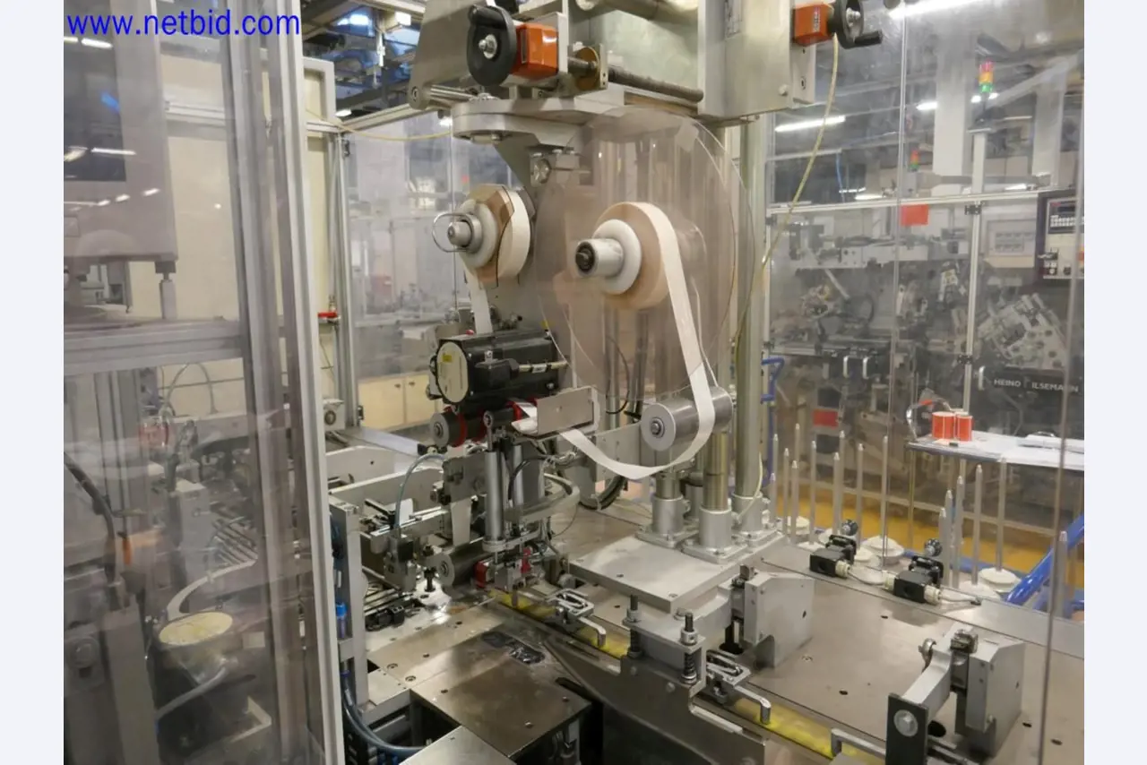 Machines entretenues dans le domaine de l´industrie des semi-conducteurs, de la fabrication de semi-conducteurs, de la fabrication de CD, de la fabrication de DVD-7