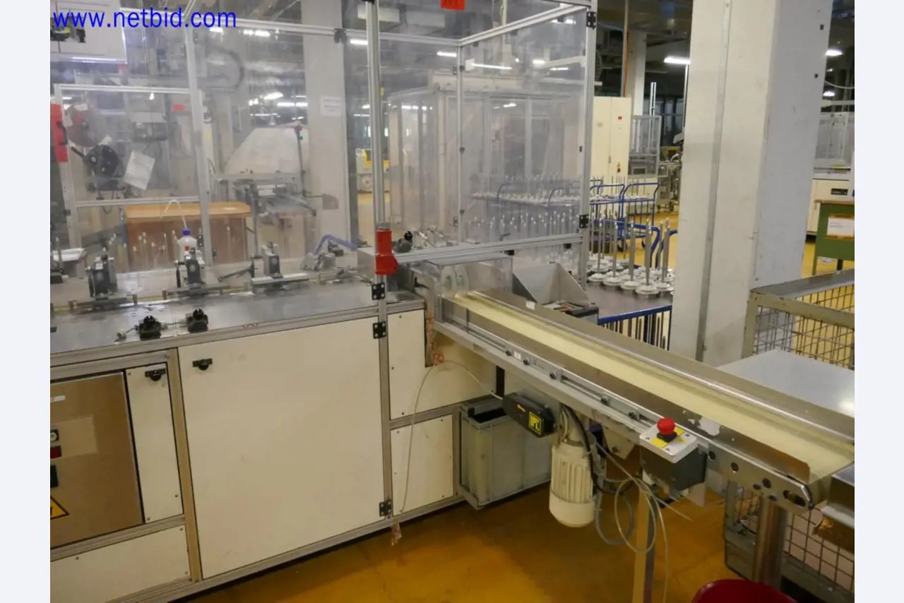 Machines entretenues dans le domaine de l´industrie des semi-conducteurs, de la fabrication de semi-conducteurs, de la fabrication de CD, de la fabrication de DVD-8