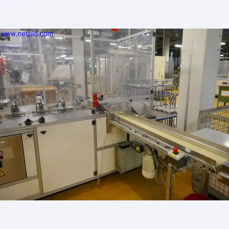 Machines entretenues dans le domaine de l´industrie des semi-conducteurs, de la fabrication de semi-conducteurs, de la fabrication de CD, de la fabrication de DVD-8