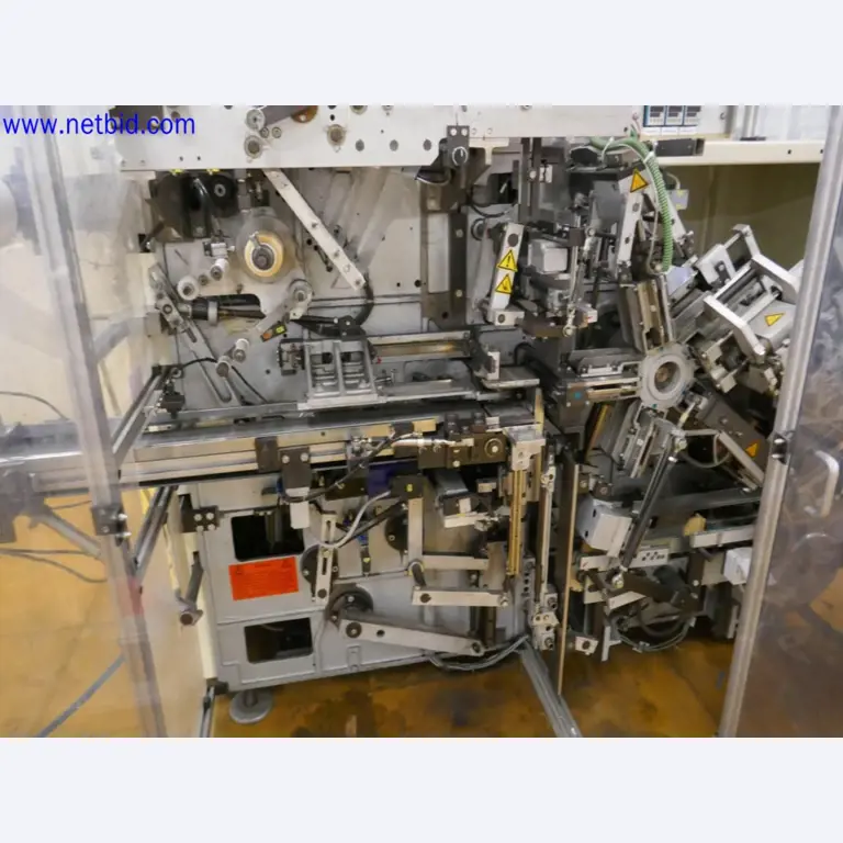 Údržba strojů z polovodičového průmyslu, výroba polovodičů, výroba CD a DVD.-10