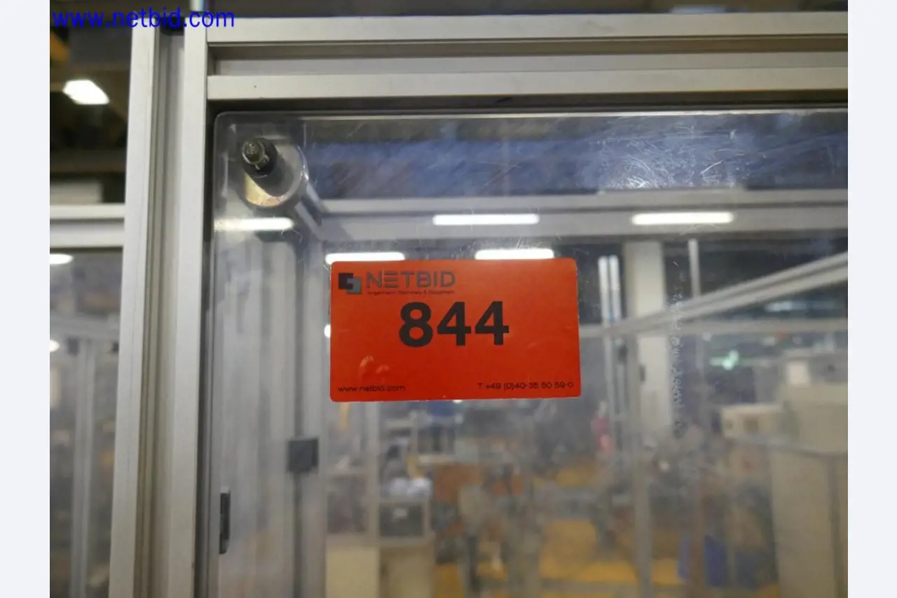 Údržba strojů z polovodičového průmyslu, výroba polovodičů, výroba CD a DVD.-12