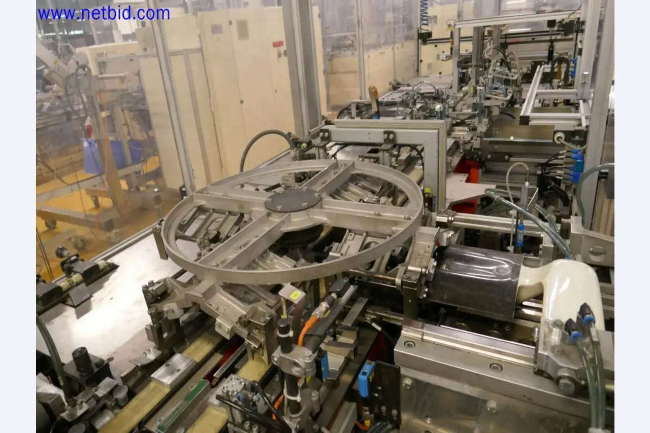 Údržba strojů z polovodičového průmyslu, výroba polovodičů, výroba CD a DVD.-6