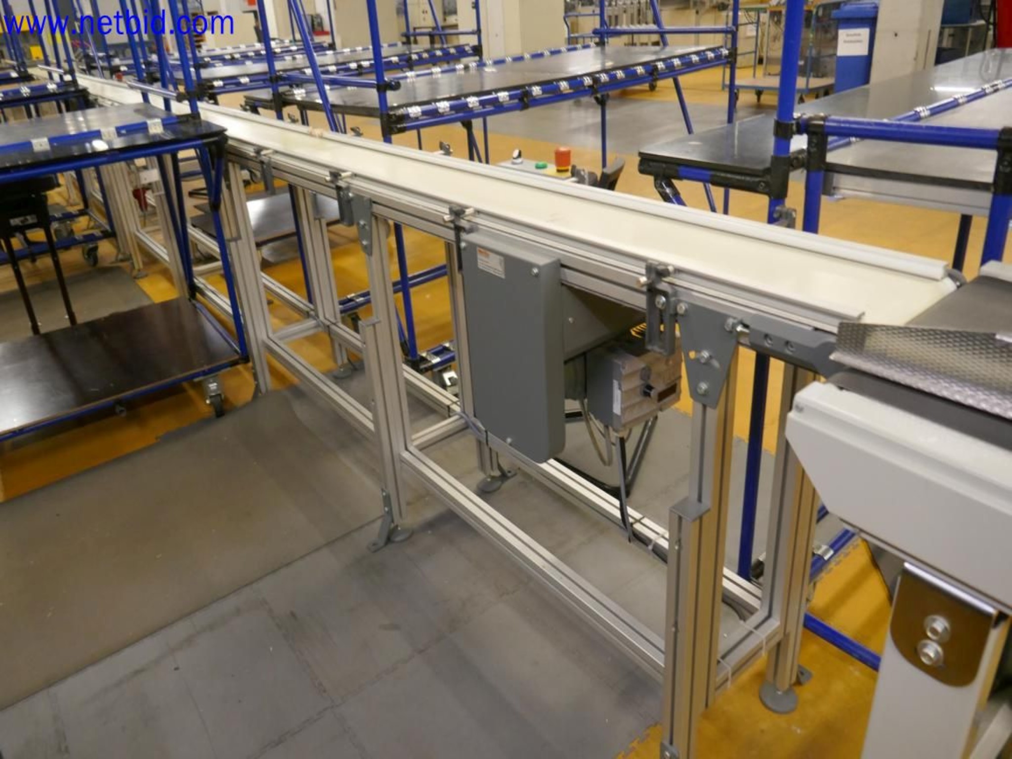 Gepflegte Maschinen aus dem Bereich Halbleiterindustrie, Halbleiterfertigung, CD-Fertigung, DVD-Fertigung-2