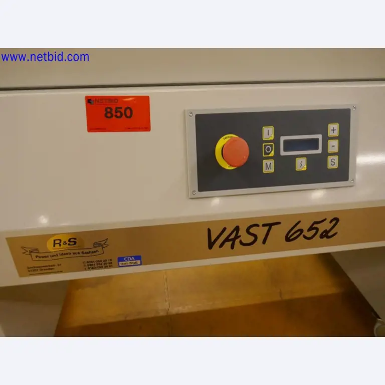 Maintained machines from the semiconductor industry, semiconductor production, CD production, DVD production-3