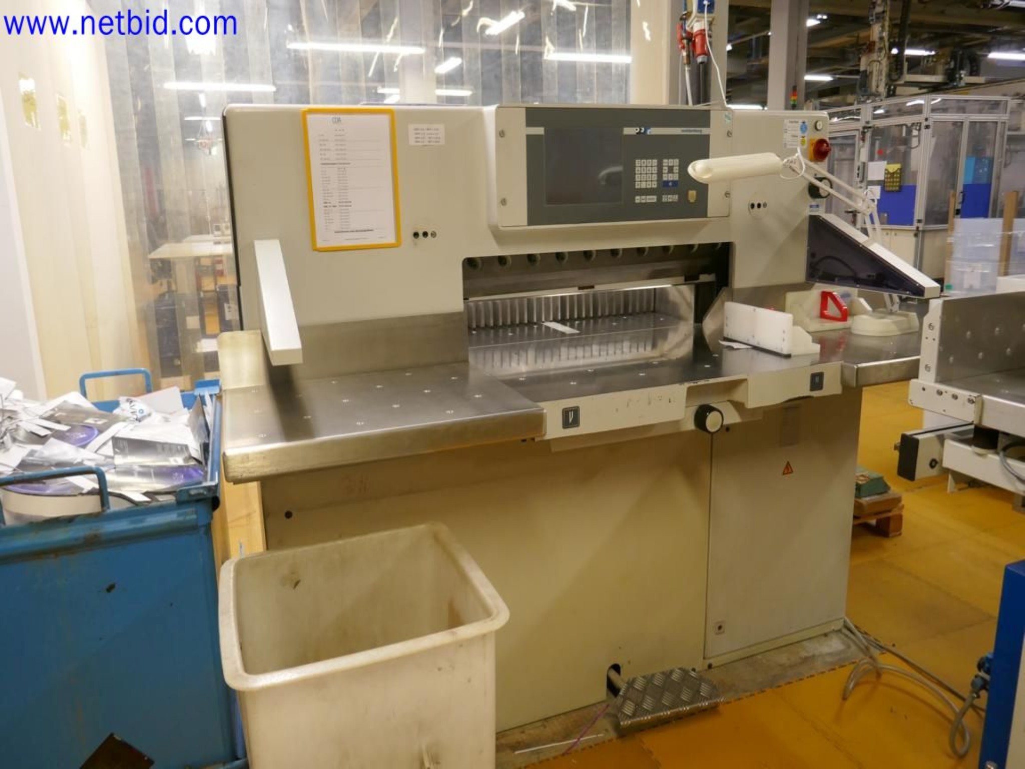 Gepflegte Maschinen aus dem Bereich Halbleiterindustrie, Halbleiterfertigung, CD-Fertigung, DVD-Fertigung-1