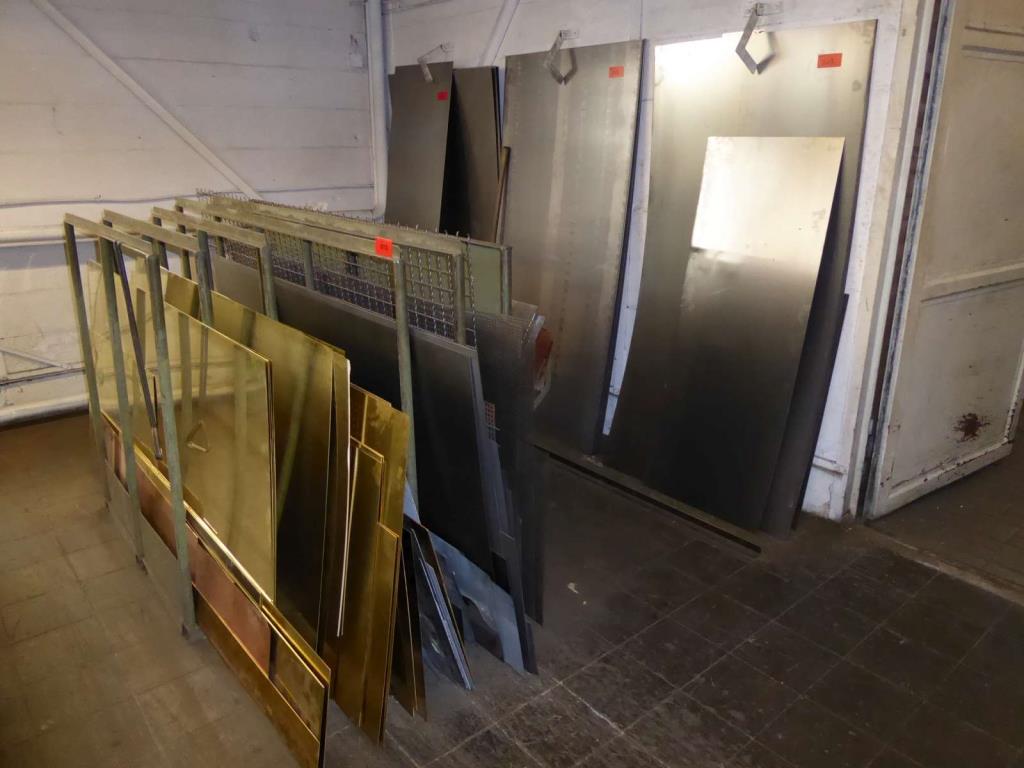 Maszyny do produkcji okuć meblowych i zestawów drzwiowych-1