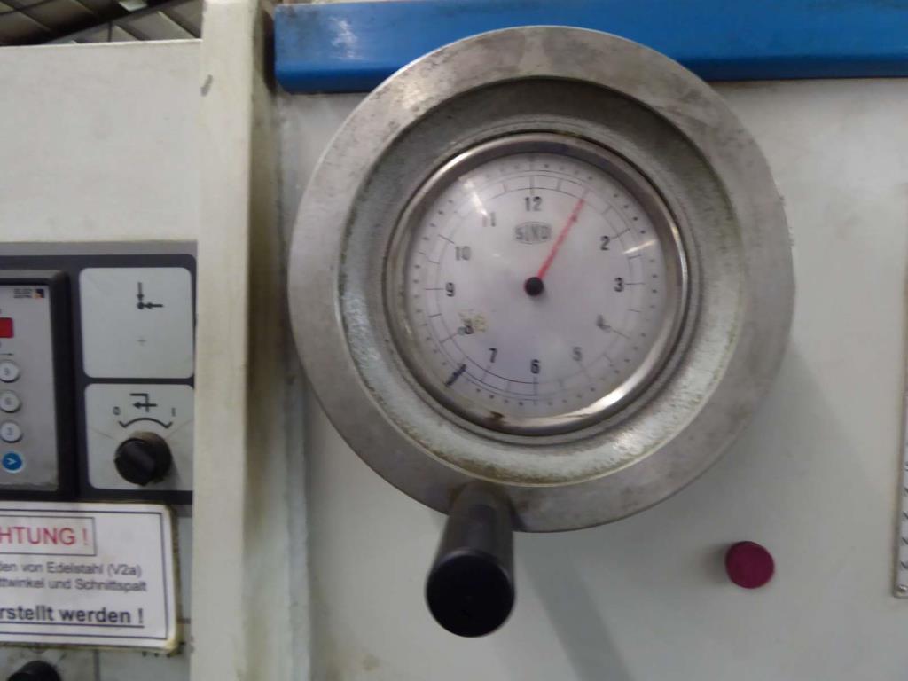 Maszyny do produkcji okuć meblowych i zestawów drzwiowych-15