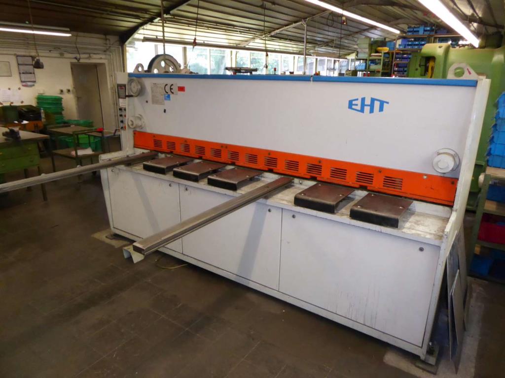 Maszyny do produkcji okuć meblowych i zestawów drzwiowych-2