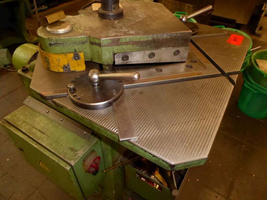 Maszyny do produkcji okuć meblowych i zestawów drzwiowych-7