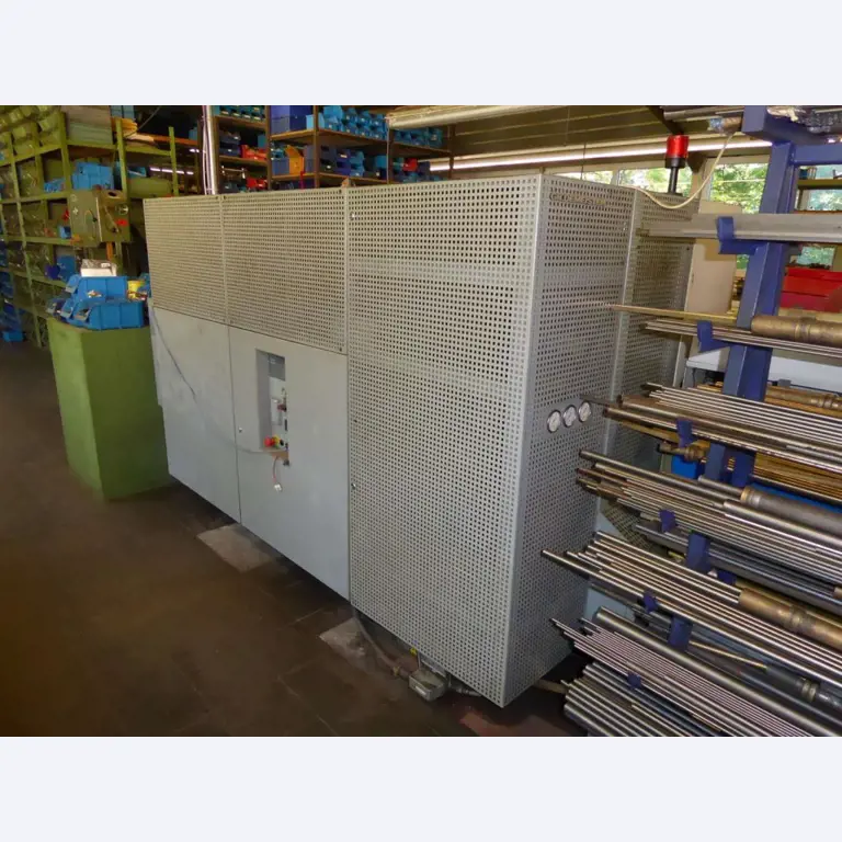 Máquinas para la fabricación de herrajes para muebles y juegos de puertas-11