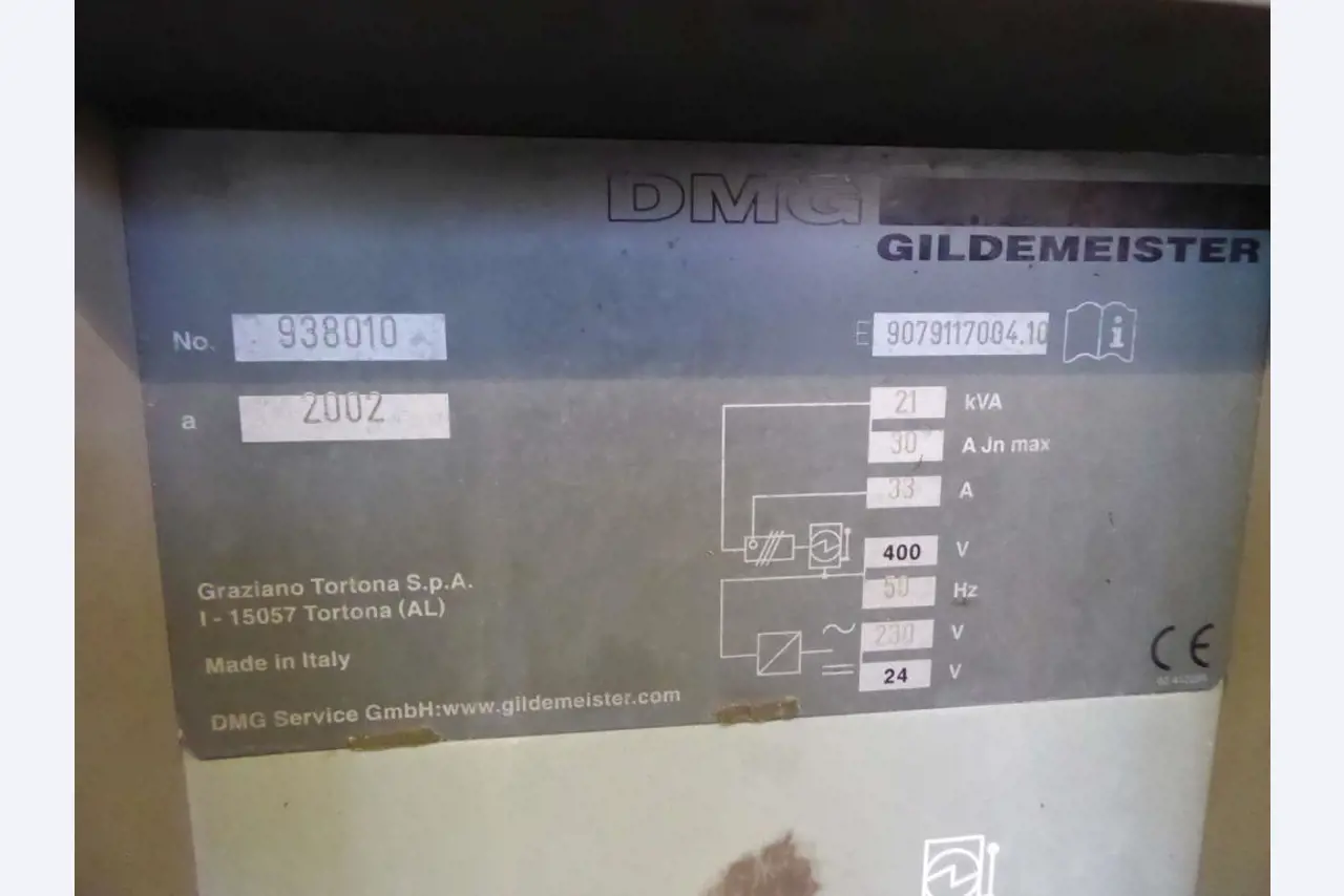 Machines pour la fabrication de ferrures de meubles et de garnitures de portes-13