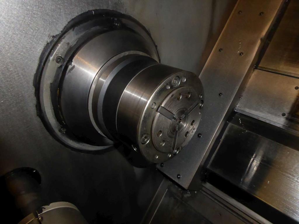 Máquinas para la fabricación de herrajes para muebles y juegos de puertas-19