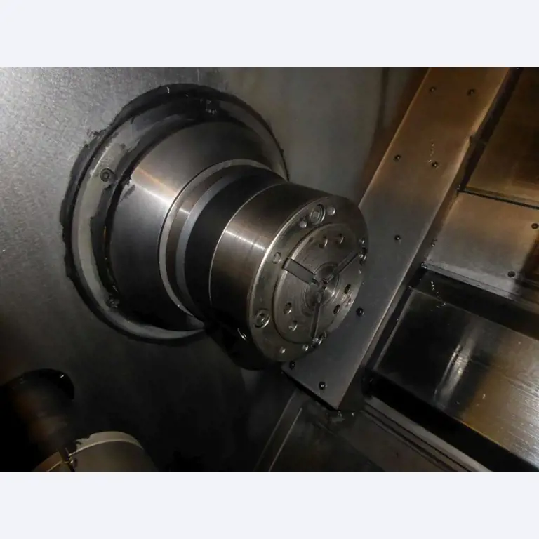 Máquinas para la fabricación de herrajes para muebles y juegos de puertas-19