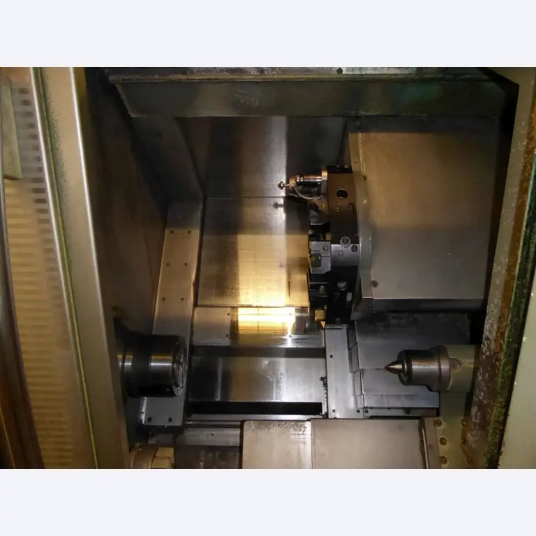 Máquinas para la fabricación de herrajes para muebles y juegos de puertas-3