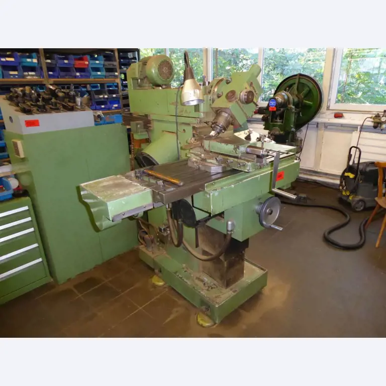 Máquinas para la fabricación de herrajes para muebles y juegos de puertas-10