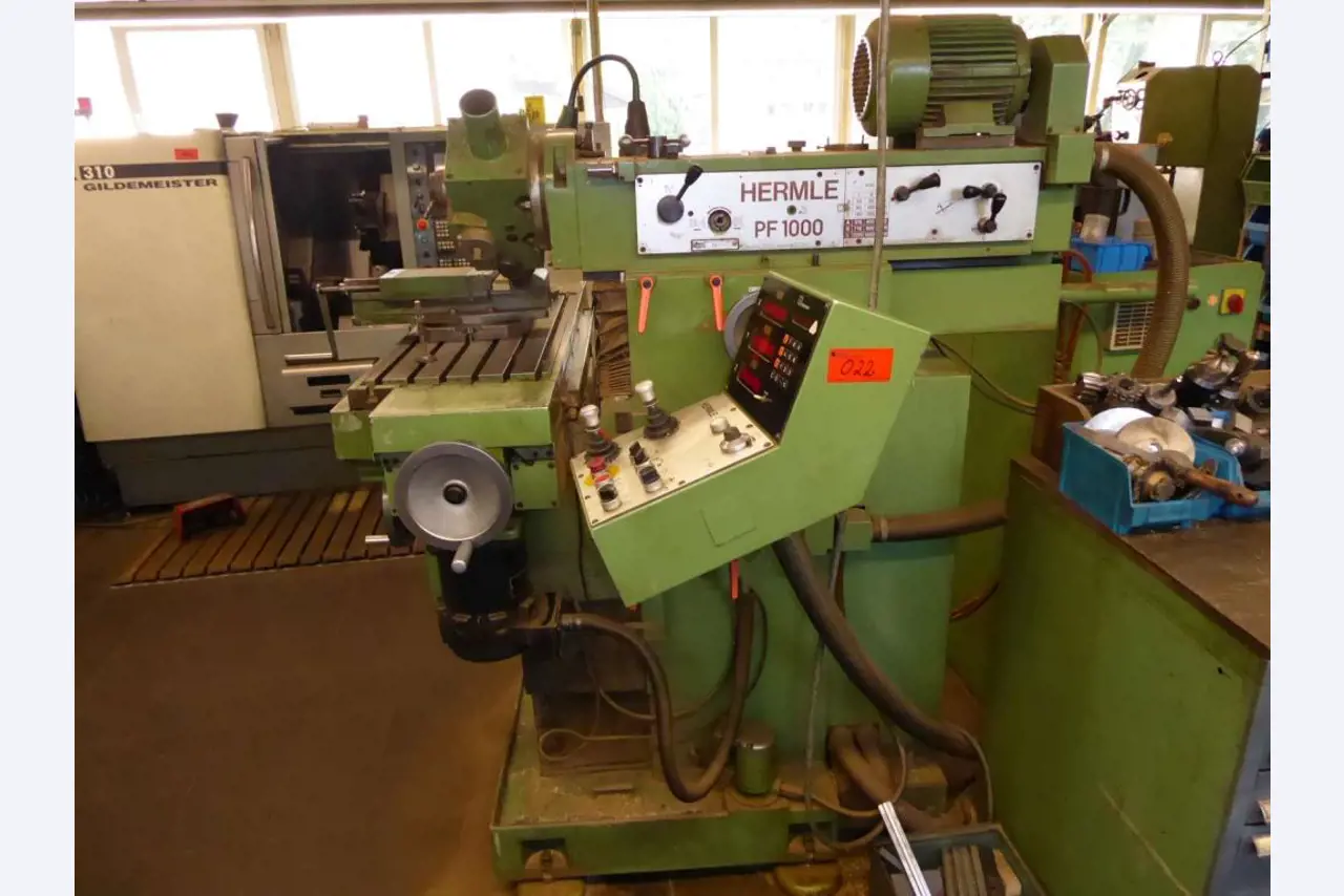 Máquinas para la fabricación de herrajes para muebles y juegos de puertas-12