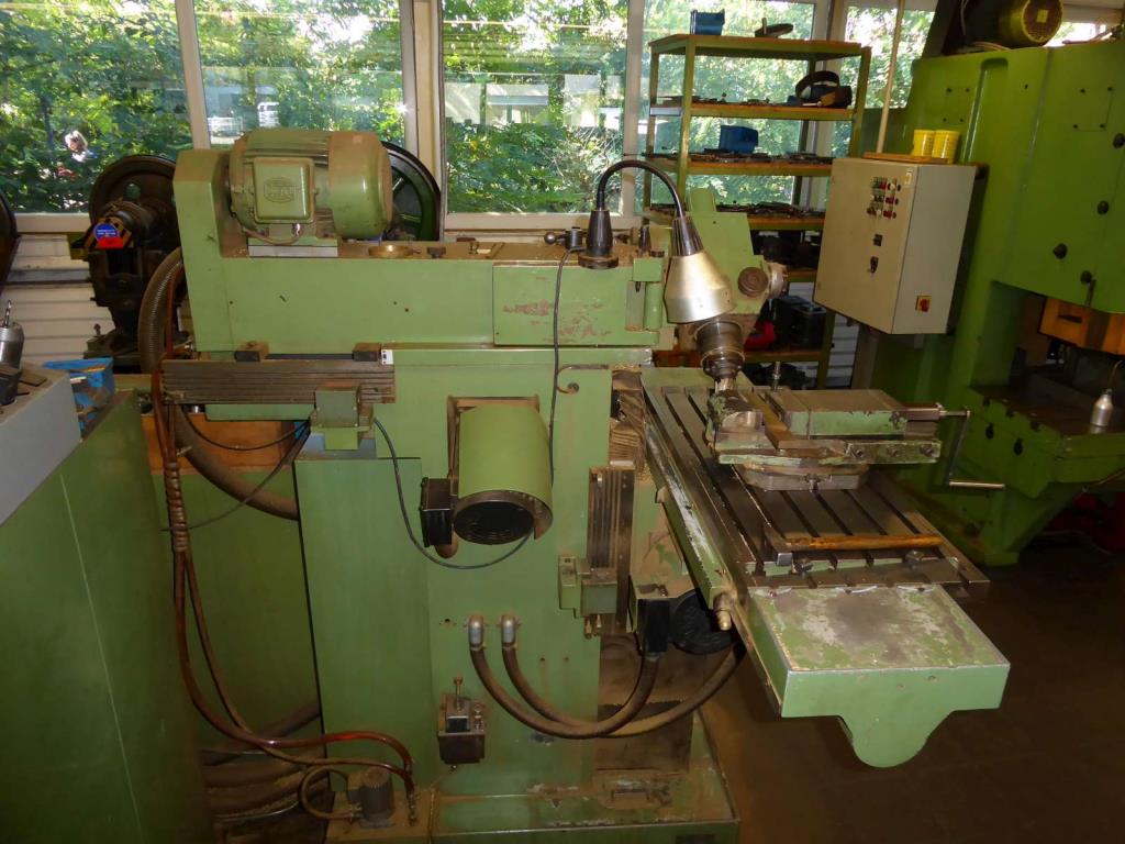 Maszyny do produkcji okuć meblowych i zestawów drzwiowych-4