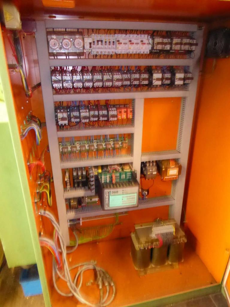 Maszyny do produkcji okuć meblowych i zestawów drzwiowych-5