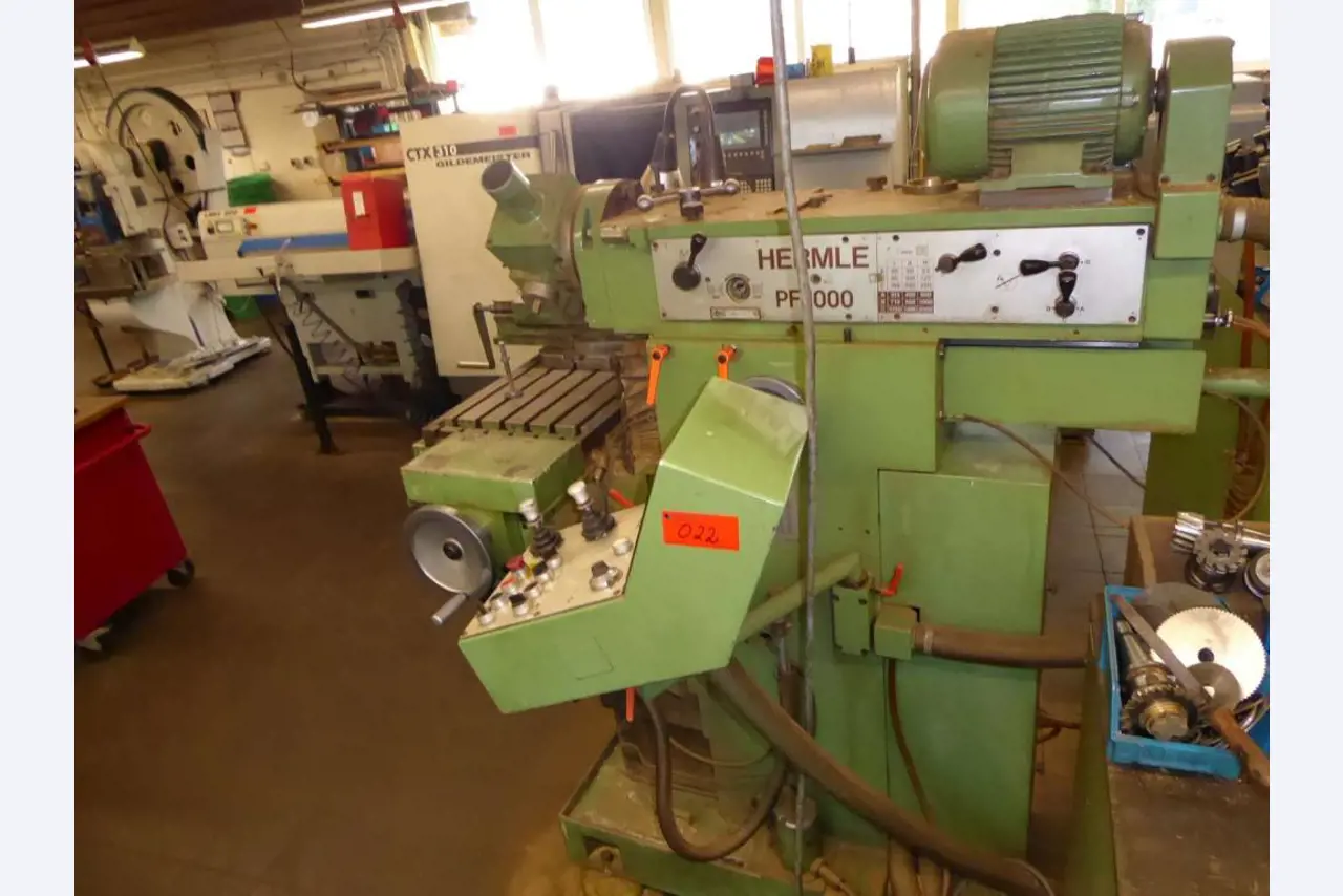 Máquinas para la fabricación de herrajes para muebles y juegos de puertas-7