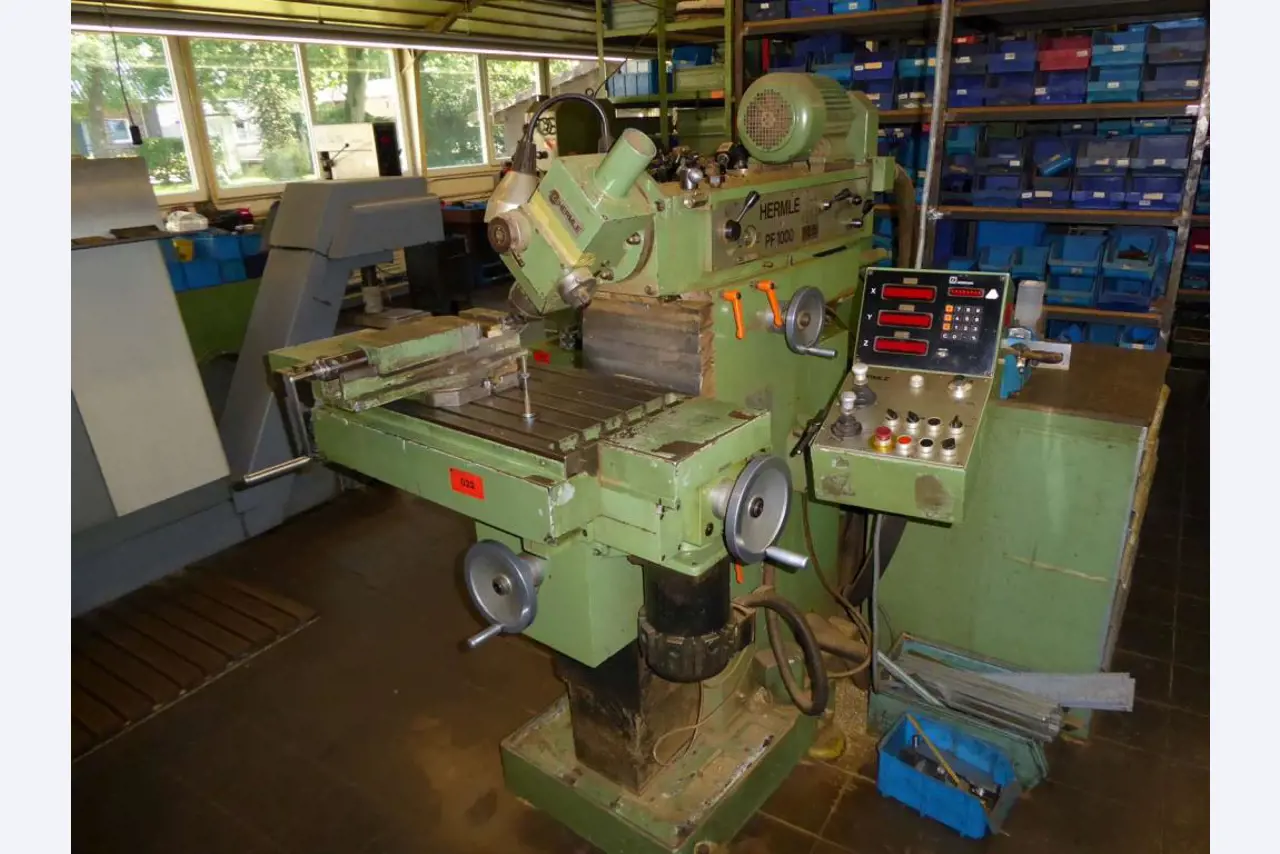 Máquinas para la fabricación de herrajes para muebles y juegos de puertas-9