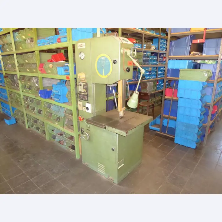 Máquinas para la fabricación de herrajes para muebles y juegos de puertas-1