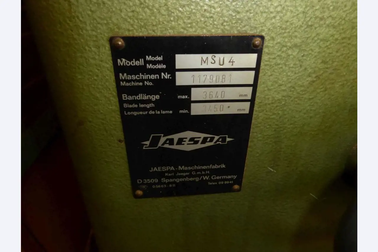 Máquinas para la fabricación de herrajes para muebles y juegos de puertas-2