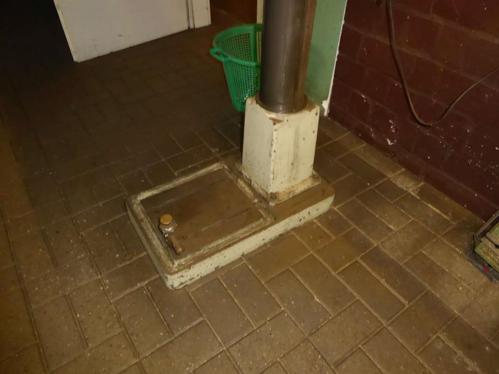 Maszyny do produkcji okuć meblowych i zestawów drzwiowych-6