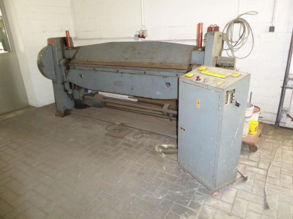 Maszyny do produkcji okuć meblowych i zestawów drzwiowych-2