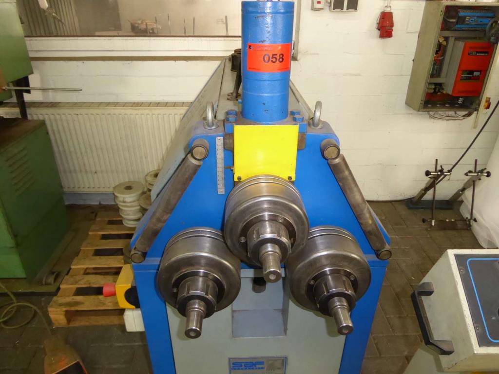 Maszyny do produkcji okuć meblowych i zestawów drzwiowych-5