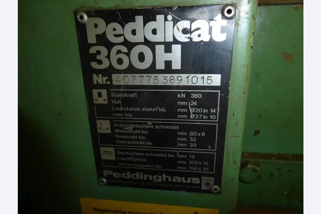 Máquinas para la fabricación de herrajes para muebles y juegos de puertas-2