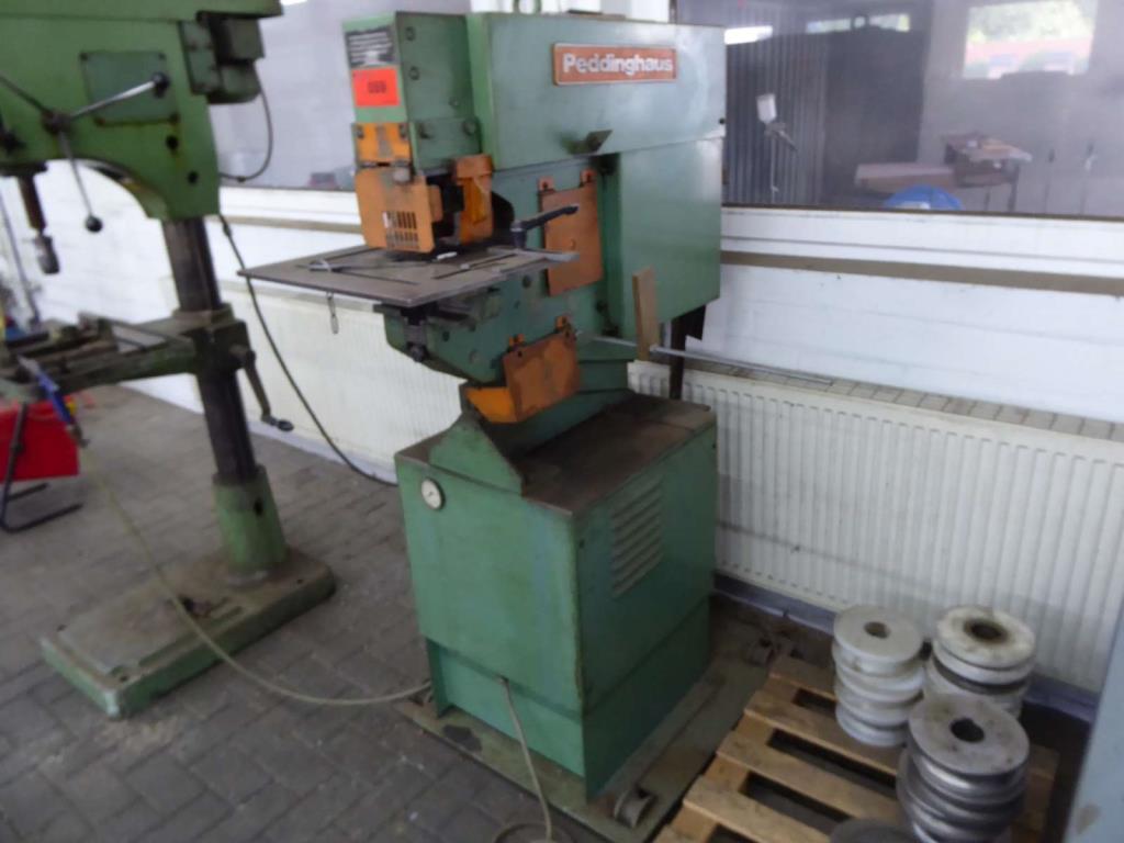 Maszyny do produkcji okuć meblowych i zestawów drzwiowych-4