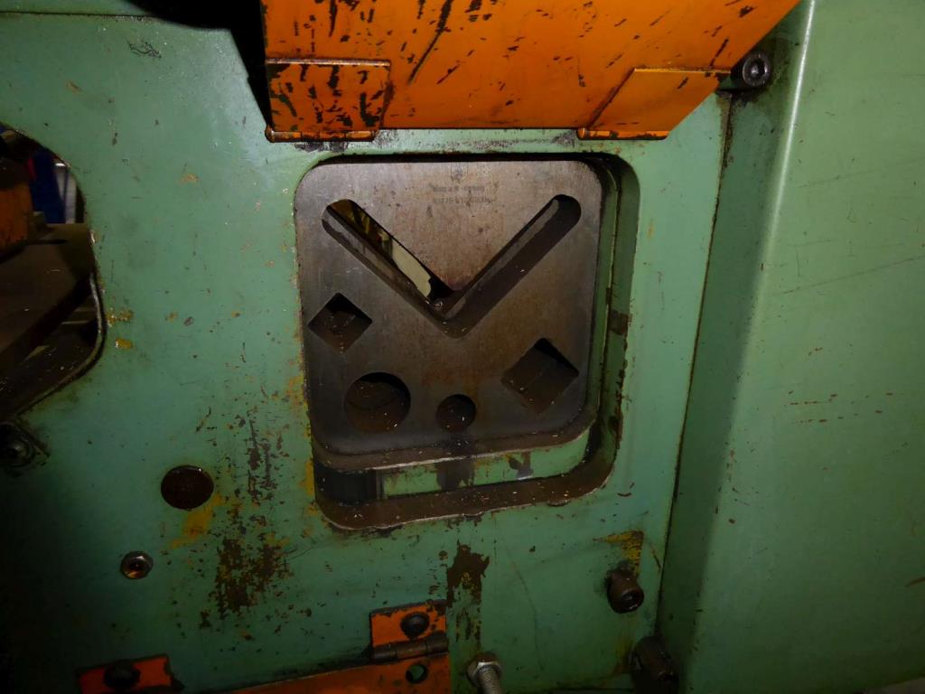 Maszyny do produkcji okuć meblowych i zestawów drzwiowych-5