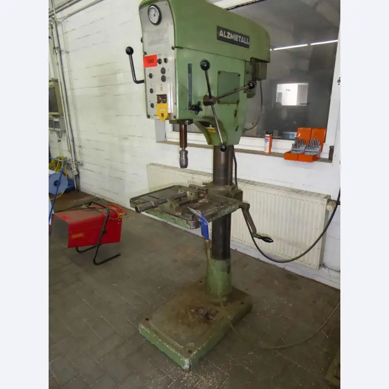 Máquinas para la fabricación de herrajes para muebles y juegos de puertas-2