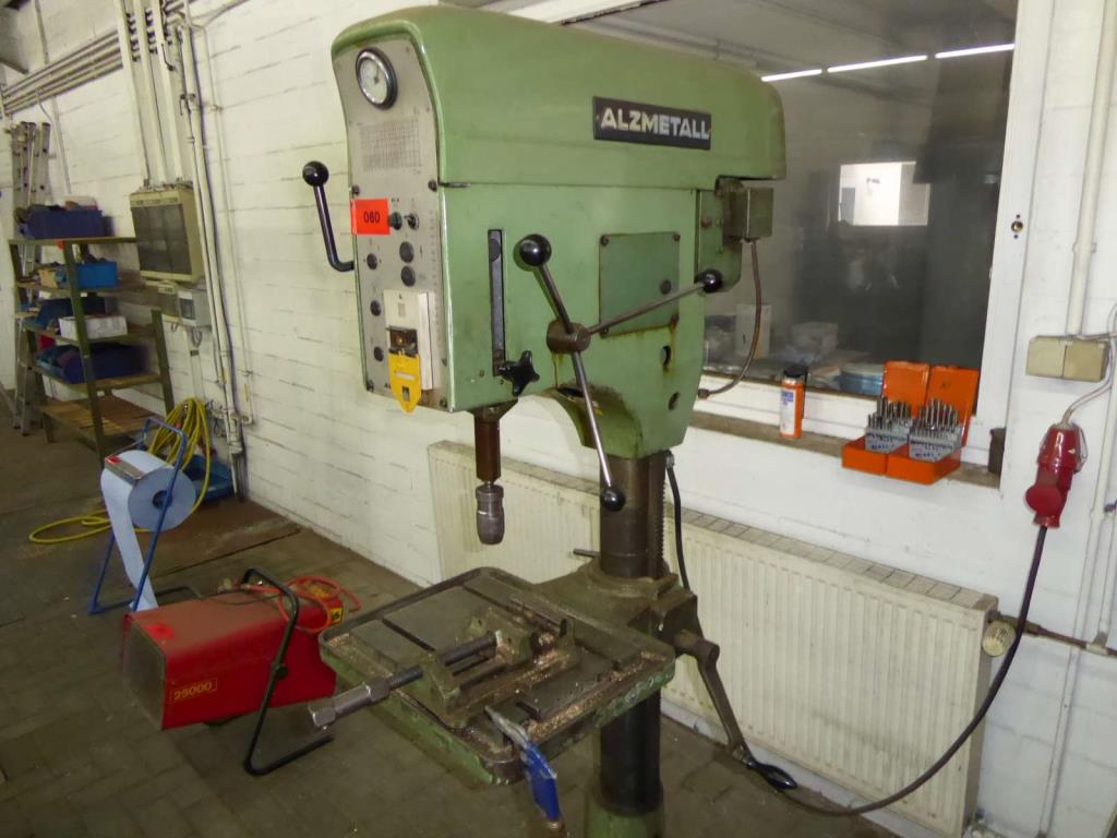 Maszyny do produkcji okuć meblowych i zestawów drzwiowych-3