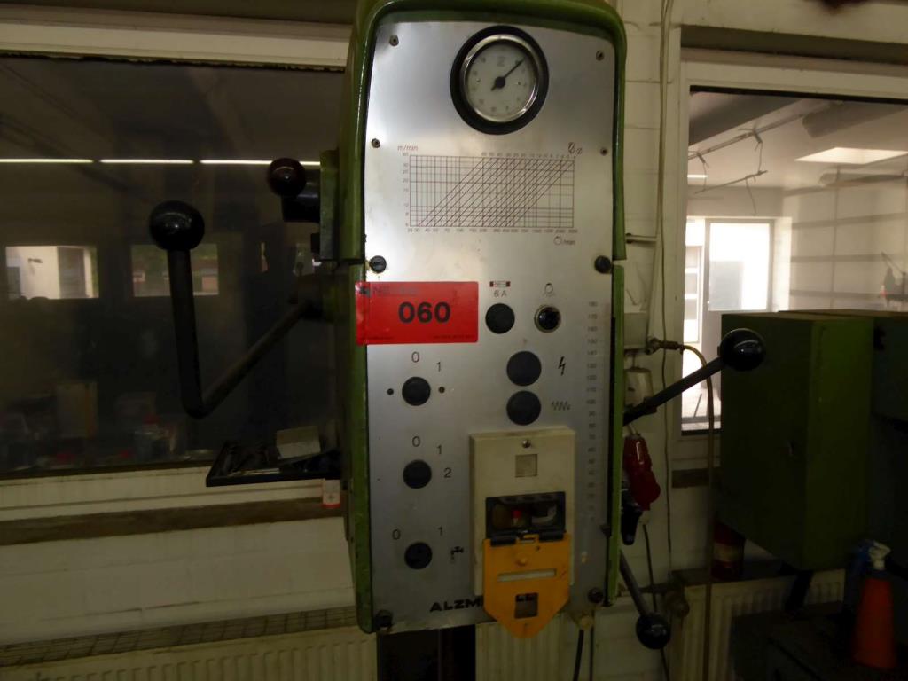 Maszyny do produkcji okuć meblowych i zestawów drzwiowych-5