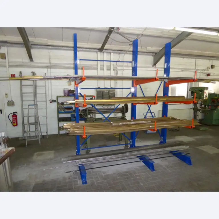 Máquinas para la fabricación de herrajes para muebles y juegos de puertas-1